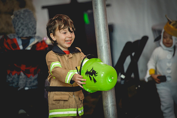 Ringoff-HalloweenParty-2025_34