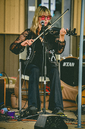 CloversCurfew-FESTatTheFarm-2026_14