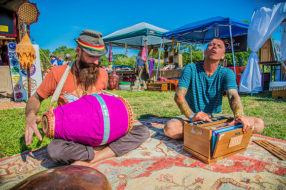 HamptonYogaFest.HareKarisha..DLM.2016-1582