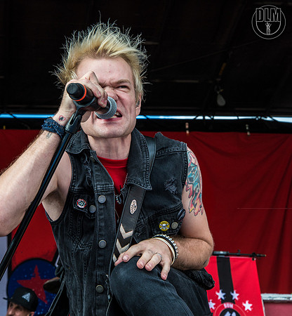 Sum41.CT.WarpedTour.DLM.2016..-8048