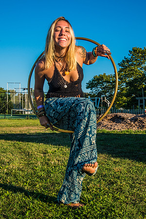 HamptonYogaFest.Hoop.Emily.DLM.2016-3063