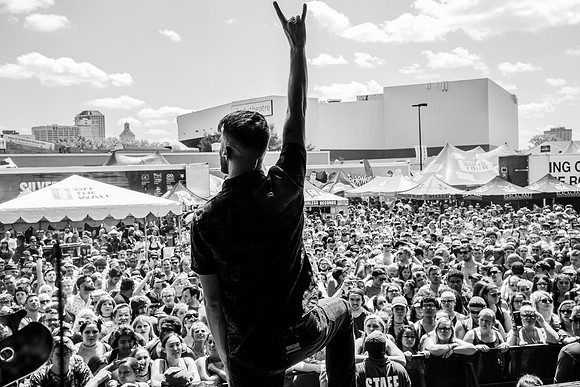HLH.WarpedTour.2017